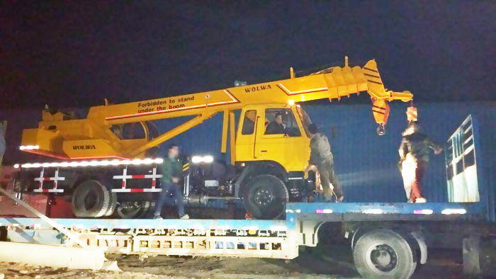 沃爾華集團(tuán)12噸汽車起重機(jī)順利出口泰國 沃爾華集團(tuán)12噸汽車起重機(jī)順利出口泰國