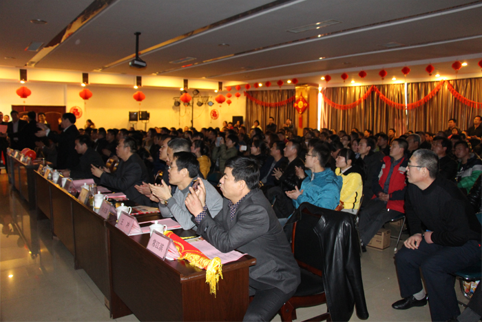 喜迎羊年共歡樂(lè)，實(shí)現(xiàn)跨越沃爾華