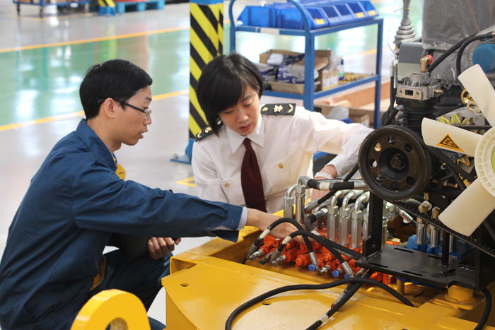 濟(jì)寧檢驗檢疫局領(lǐng)導(dǎo)蒞臨沃爾華集團(tuán)參觀指導(dǎo)