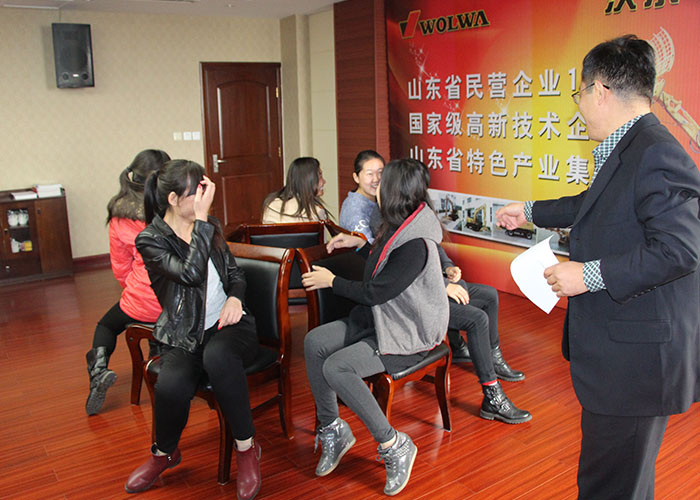 沃爾華集團(tuán)2015上半年度電商總結(jié)表彰大會(huì)圓滿舉行 沃爾華集團(tuán)2015上半年度電商總結(jié)表彰大會(huì)圓滿舉行