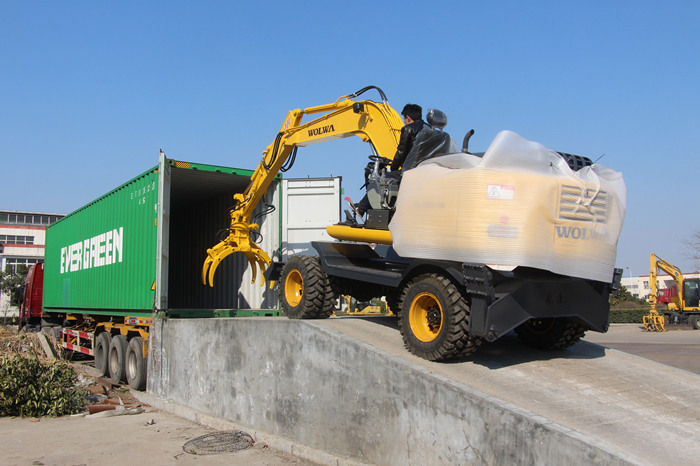 沃爾華集團(tuán)2臺挖掘機(jī)出口越南 沃爾華集團(tuán)2臺挖掘機(jī)出口越南