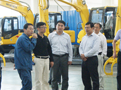 中華人民共和國財(cái)政部領(lǐng)導(dǎo)一行蒞臨沃爾華集團(tuán)視察工作