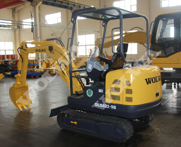 DLS822-9B履帶挖掘機(jī) DLS822-9B履帶挖掘機(jī)