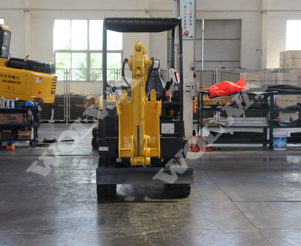 DLS822-9B履帶挖掘機(jī) DLS822-9B履帶挖掘機(jī)